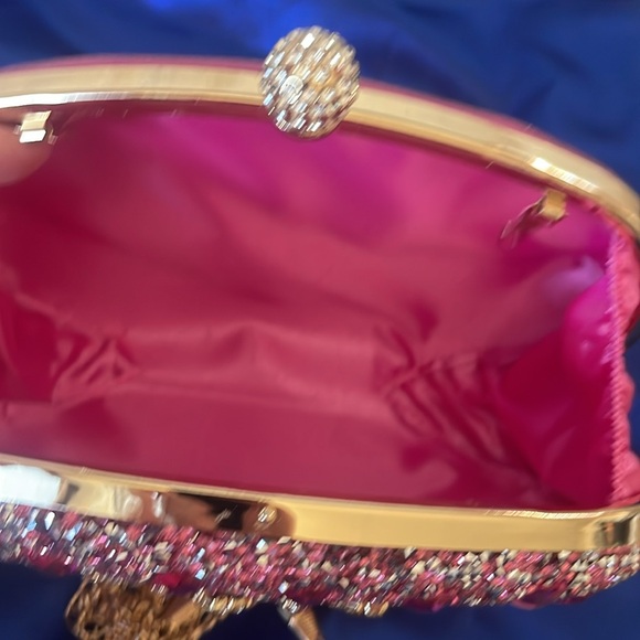 Clutch - Picture 3 of 4